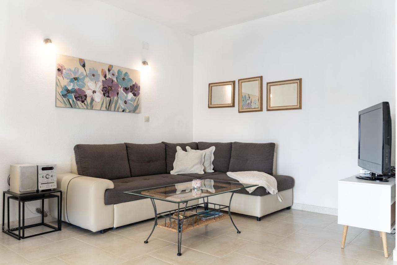 Apartments Siesta ซูมาร์ติน ภายนอก รูปภาพ