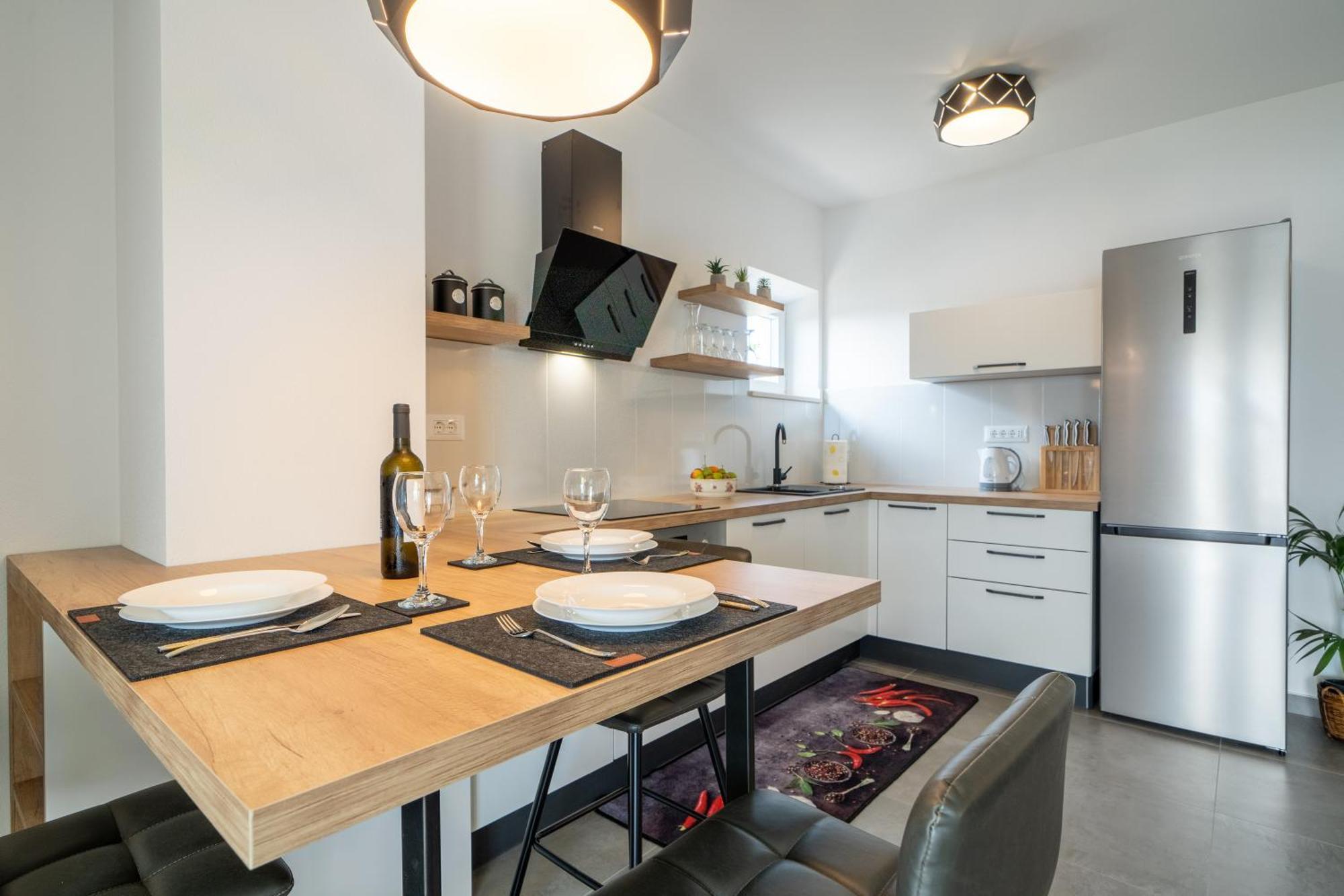 Apartments Siesta ซูมาร์ติน ภายนอก รูปภาพ