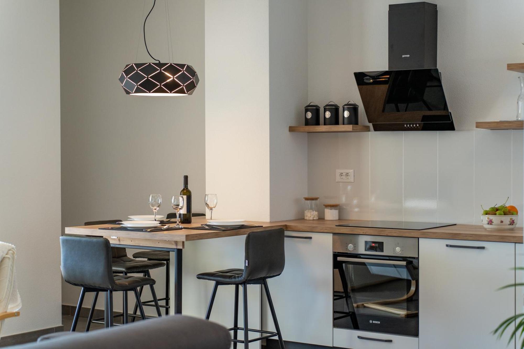 Apartments Siesta ซูมาร์ติน ภายนอก รูปภาพ
