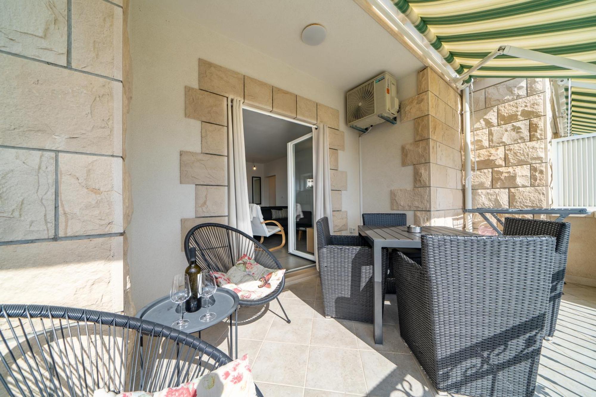 Apartments Siesta ซูมาร์ติน ภายนอก รูปภาพ