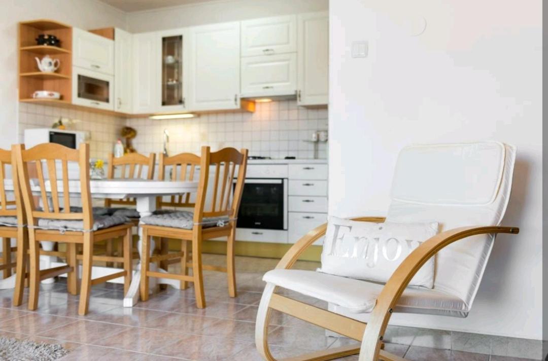 Apartments Siesta ซูมาร์ติน ภายนอก รูปภาพ