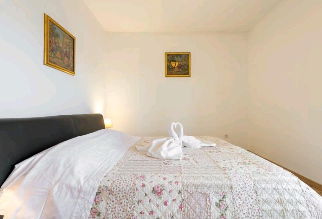 Apartments Siesta ซูมาร์ติน ภายนอก รูปภาพ